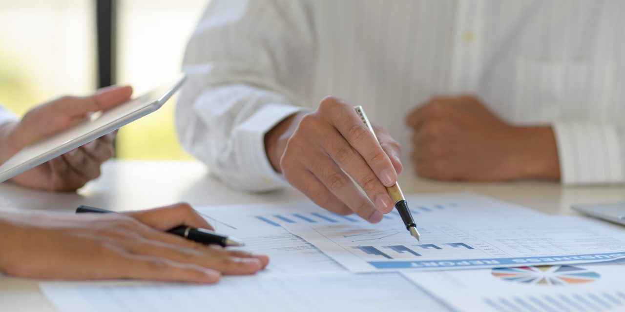 https://www.augmentt.com/wp-content/uploads/2020/12/cropped-shot-team-employees-points-graph-uses-tablet-data-1280x640.jpg